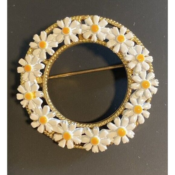 Unbranded Jewelry - Vintage Flower Power Daisy Wreath Hippie Boho White Yellow Enamel On Gold Tone